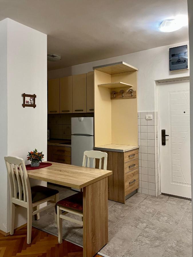 Studio Apartment Welcome Бар Экстерьер фото