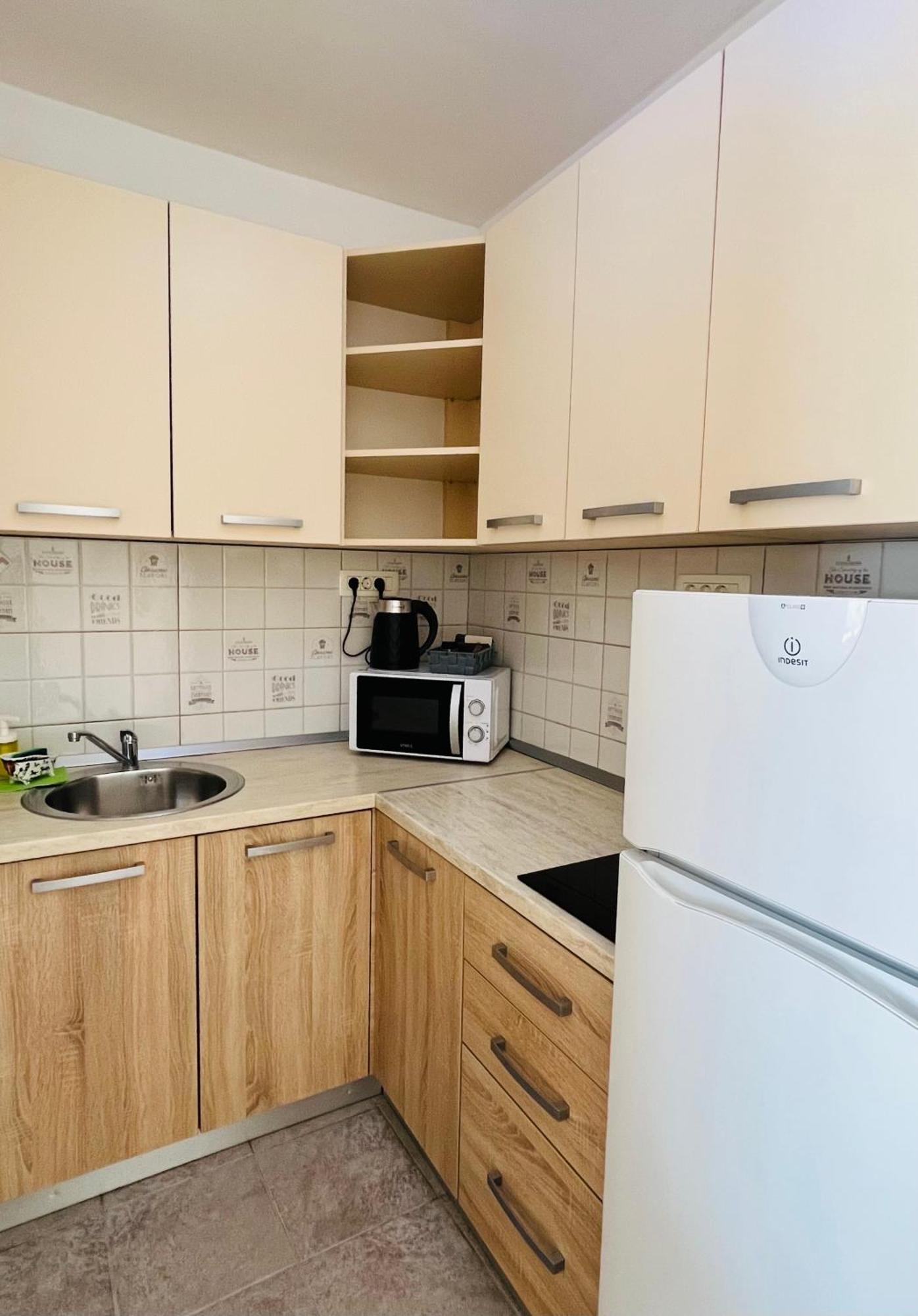 Studio Apartment Welcome Бар Экстерьер фото